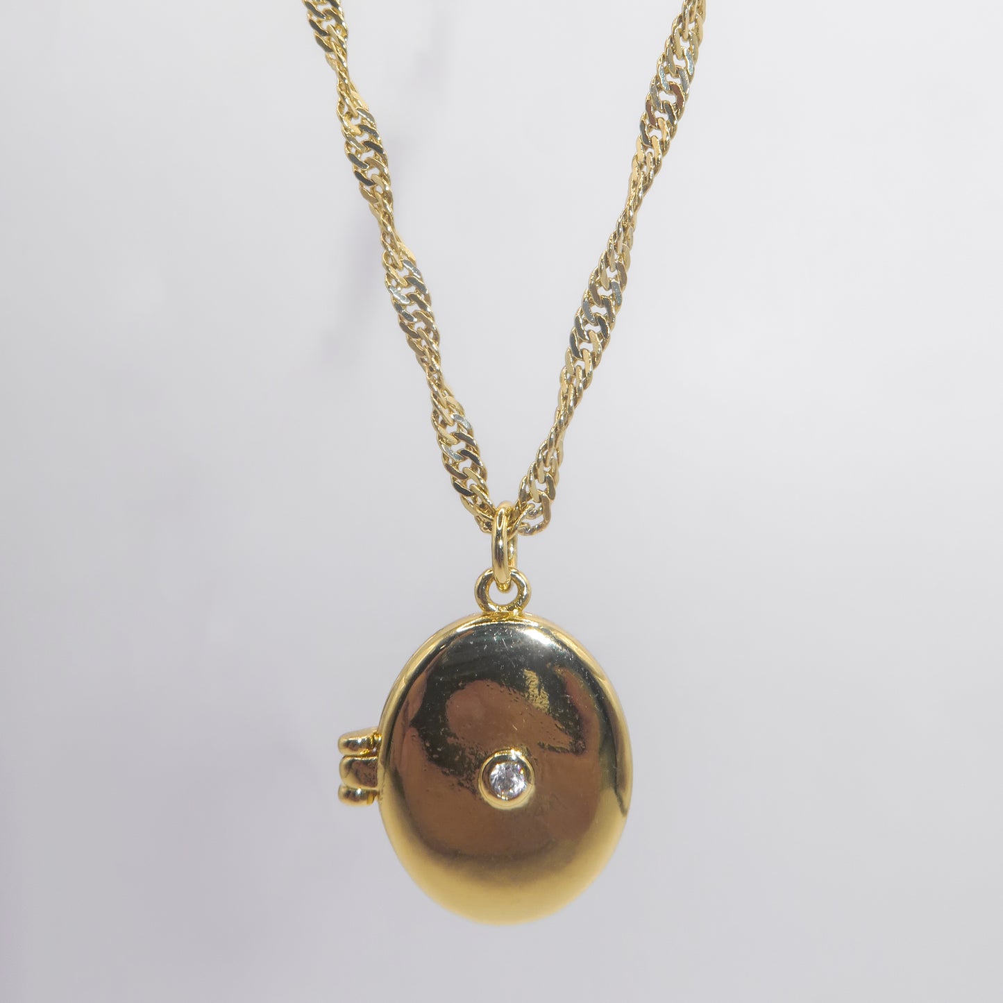 Aleina Locket Necklace